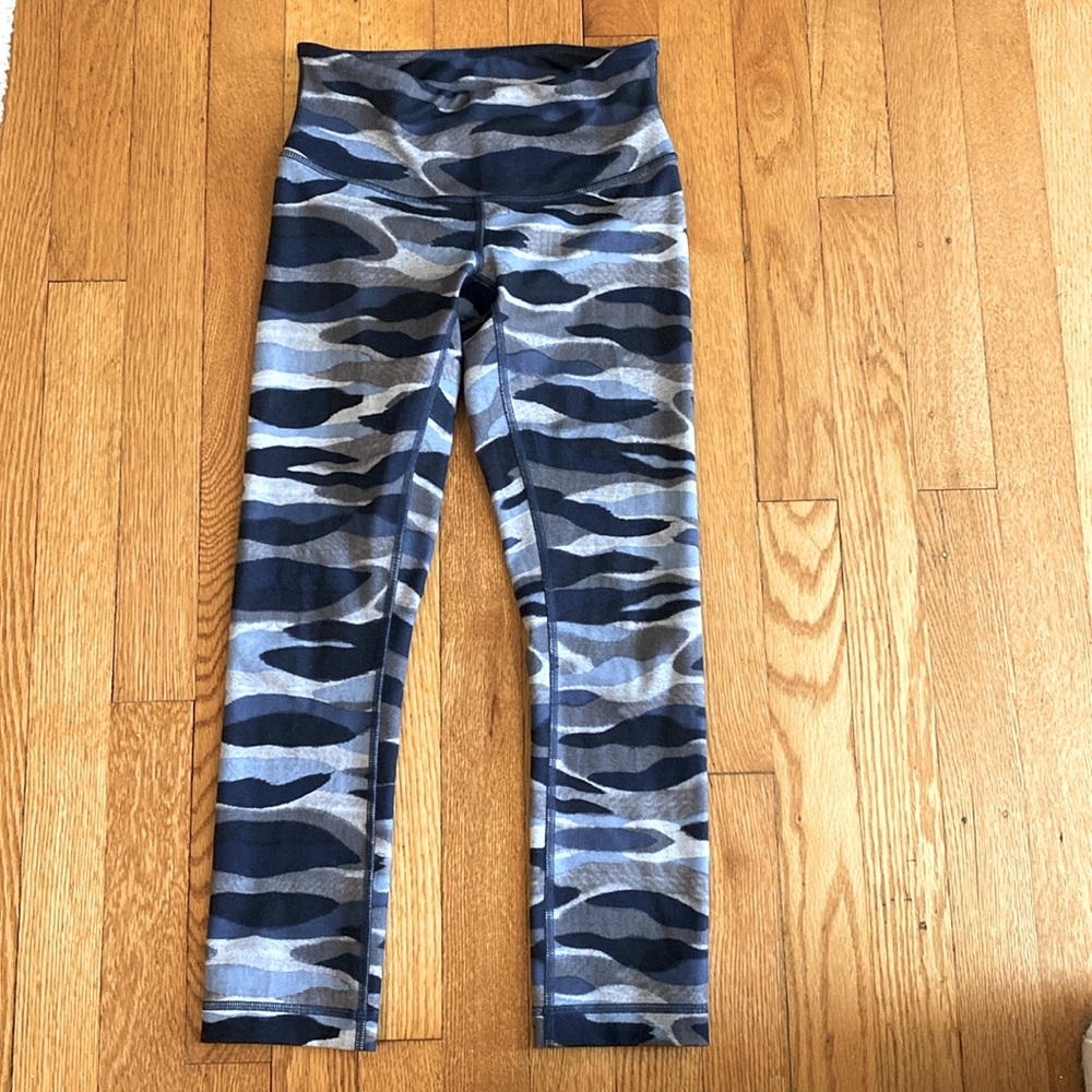 Lululemon leggings size 2 23” crop